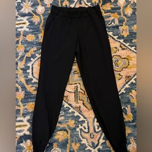 Worn once LuLu High Rise Joggers Black Size 4.